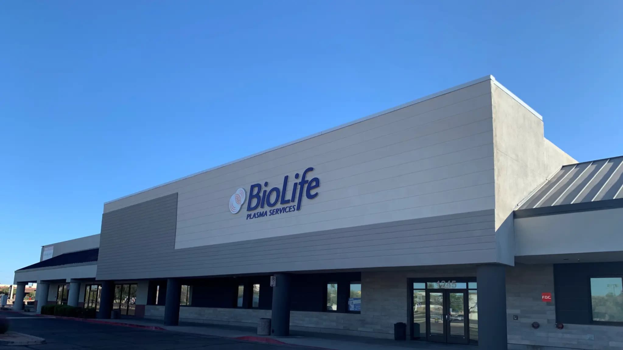 Edificio del Centro de Plasma de BioLife en Tempe, Arizona